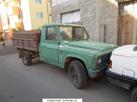 Din Severin - camioneta aro cu stopuri rotunde pe strada aia am - Am vazut prin Romania