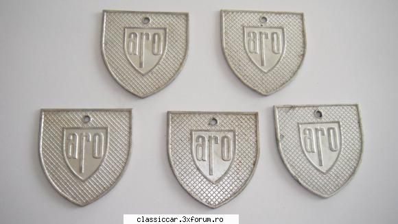 Diverse piese - Set 5 embleme Aro ,din aluminiu , dimensiunea si - Vanzari  piese si accesorii