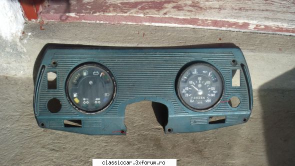 Diverse piese - Bord ARO , prezinta doua mici crapaturi - Vanzari  piese si accesorii