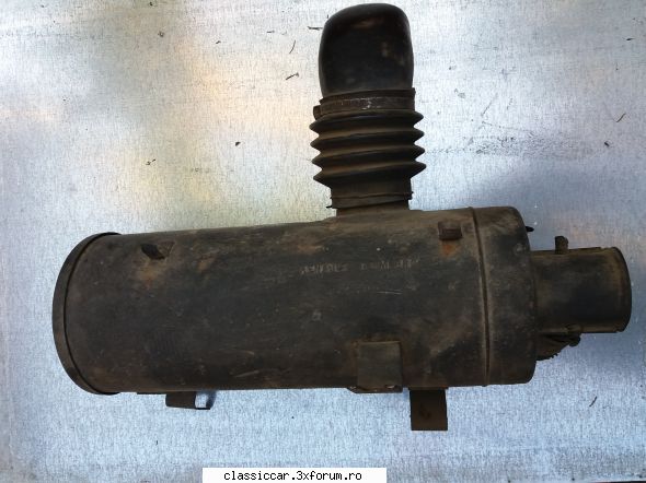 Diverse piese de vanzare - Carcasa filtru aer demontata de pe Renault 12 - Vanzari  piese si accesorii