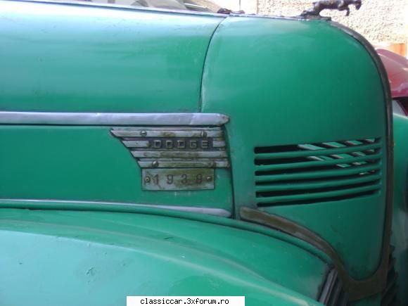 Dodge Sedan 1939 in Bucuresti - am mai stantat o cu o placuta 1939...parca noi nu - Am vazut prin Romania