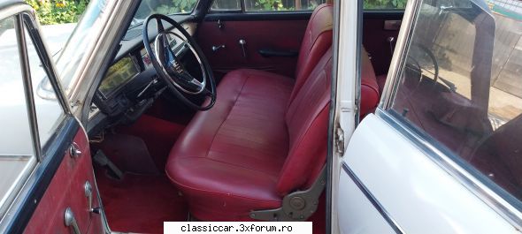 Doi FI(k)ATi "ofticati" : Fiat 1800 B - Desi in cazul celui alb ornamentele de plastic de - Prezentare masini