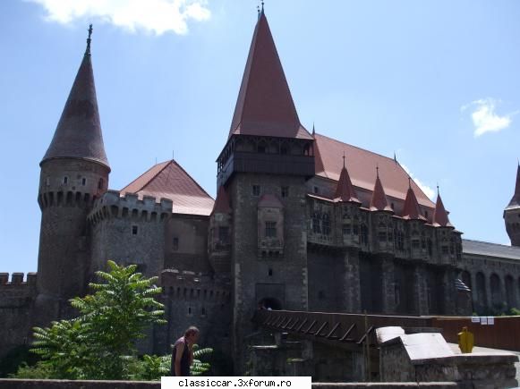 Drumetii cu saispele - castelul din Hunedoara - Drumetii prin Mioritic