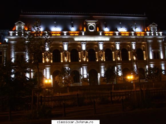 Drumetii cu saispele - Palatul de justitie (daca nu gresesc cumva) - Drumetii prin Mioritic