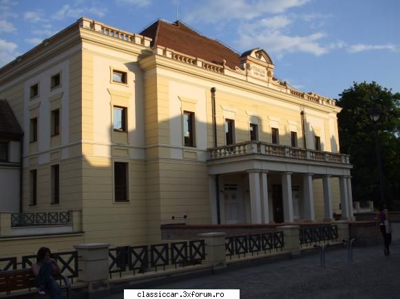 Drumetii cu saispele - teatrul sau opera, nu mai tin minte - Drumetii prin Mioritic