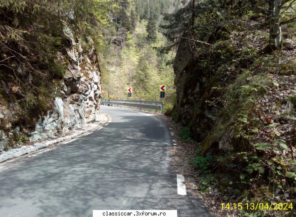 Drumul Apusenilor aprilie 2024 - Intr-o curba ingusta e Cascada Iadolina, dar este - Drumetii prin Mioritic