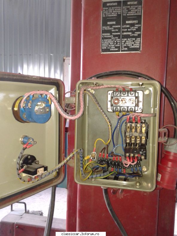 Elevator mobil frantuzesc - interiorul panoului de comanda - Vanzari  piese si accesorii