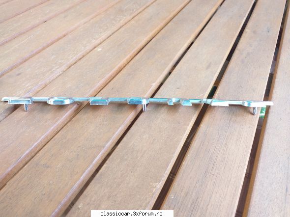 Emblema peugeot 404 - Are cele 3 pocioruse de fixare - Vanzari  piese si accesorii