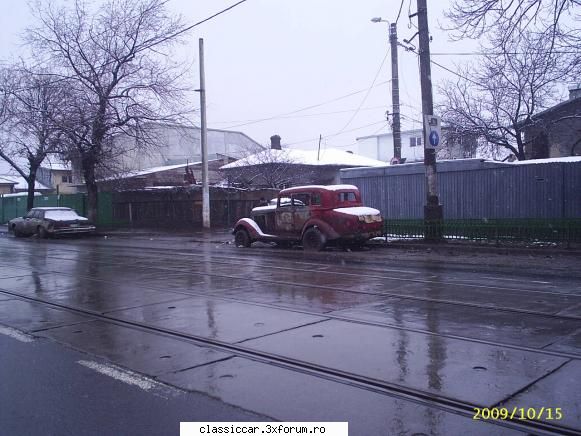 Epava din Ferentari - Masina este in acelasi loc dar intr-o stare si - Am vazut prin Romania
