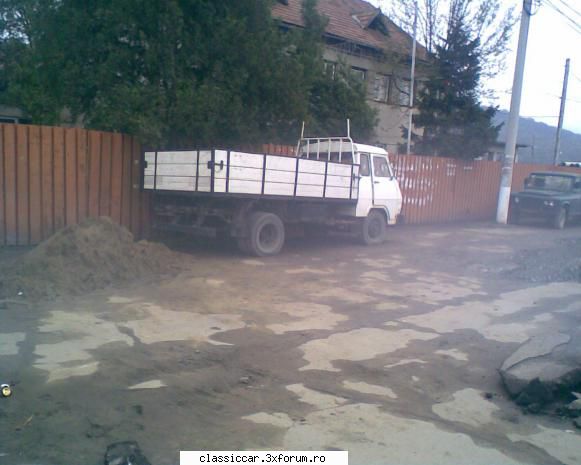 Epave sau nu, cu siguranta vechi intalnite pe meleagurile tarii - cred ca sunt la casa - Am vazut prin Romania