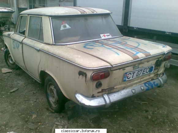 Epave sau nu, cu siguranta vechi intalnite pe meleagurile tarii - o urma de fiat 1300 - Am vazut prin Romania