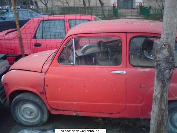 Epave sau nu, cu siguranta vechi intalnite pe meleagurile tarii - in curte la tinichig - Am vazut prin Romania