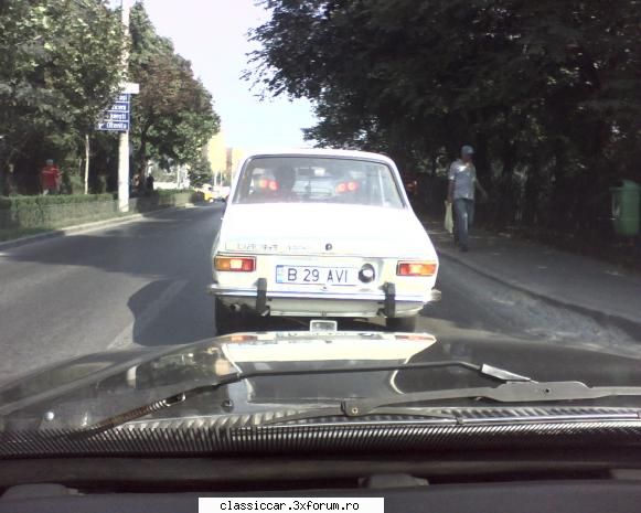 Epave sau nu, cu siguranta vechi intalnite pe meleagurile tarii - Azi in trafic, o Dac - Am vazut prin Romania