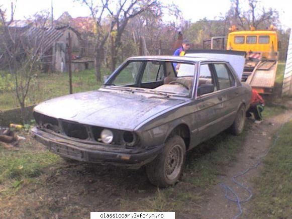 Epave sau nu, cu siguranta vechi intalnite pe meleagurile tarii - bmw-ul de la mosie s - Am vazut prin Romania