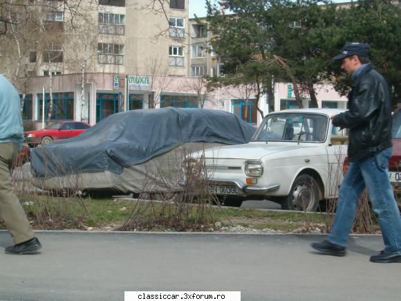 Epave sau nu, cu siguranta vechi intalnite pe meleagurile tarii - in brasov o randunic - Am vazut prin Romania