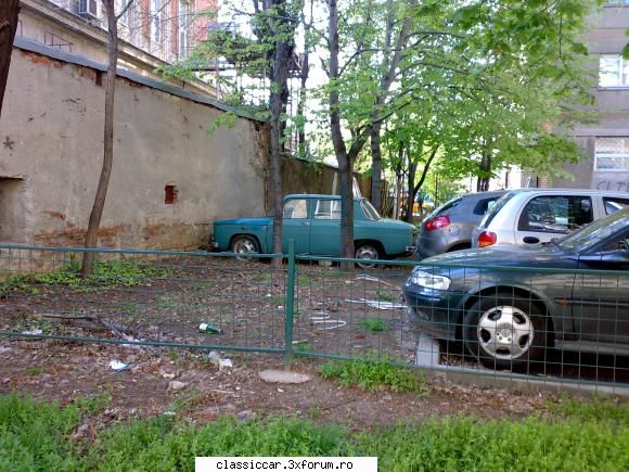 Epave sau nu, cu siguranta vechi intalnite pe meleagurile tarii - dacie 1100 ascunsa - Am vazut prin Romania