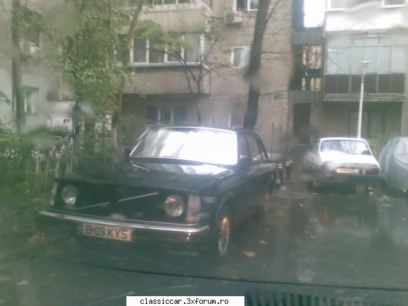Epave sau nu, cu siguranta vechi intalnite pe meleagurile tarii - una bucata volvo - Am vazut prin Romania