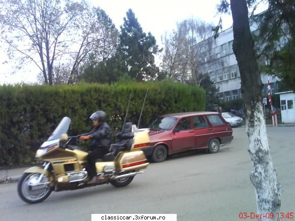 Este si in BM,daca te uiti. - am zarit pe drum,mergeam in sens invers,am - Am vazut prin Romania