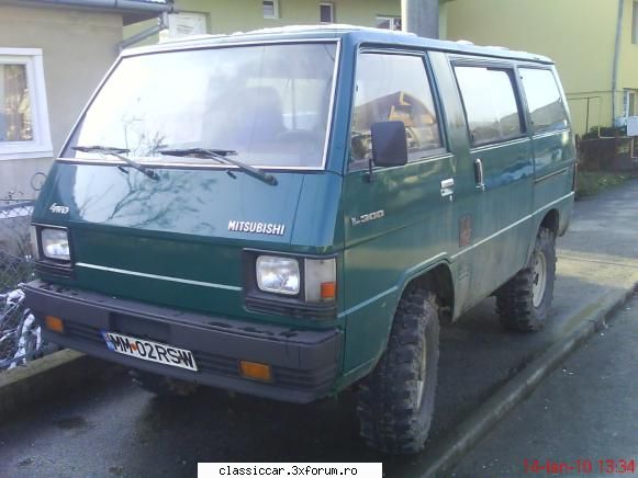 Este si in BM,daca te uiti. - Este un Mits.L300,din 86 pe benzină - Am vazut prin Romania