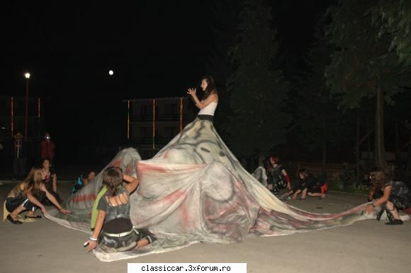 Evenimente greu de uitat. - Dupa o ora de spectacol frumos si interesant a - Arhiva evenimente 2009