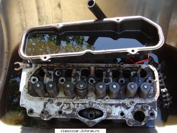 FIAT-ul 600 al lui Marczello - Suruburile de la blocul motor au cedat si s-au - Reconditionari si Restaurari