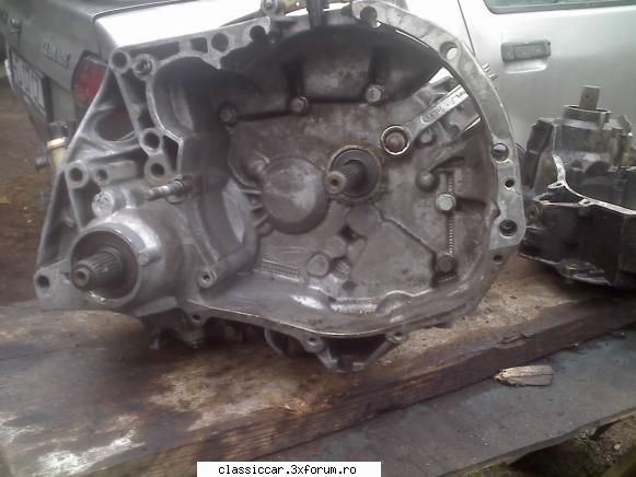 "Fabrica" de la Lonea - Se vede in poza ca, cutia a fost reparata, o - Reconditionari si Restaurari