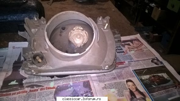 Far stg. Renault 19 - poza 2 (din spate) - Vanzari  piese si accesorii