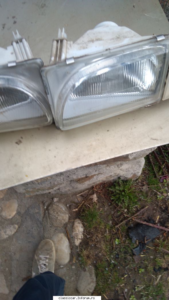 Faruri+semnale fata+lampi spate Dacia. - Cateva poze... Farurile nu au - Vanzari  piese si accesorii