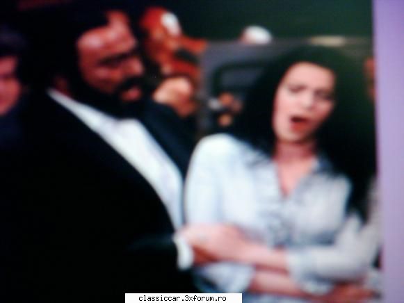 Femei celebre din Romania. - A cantat de mai multe ori si cu Pavarotti - Discutii libere