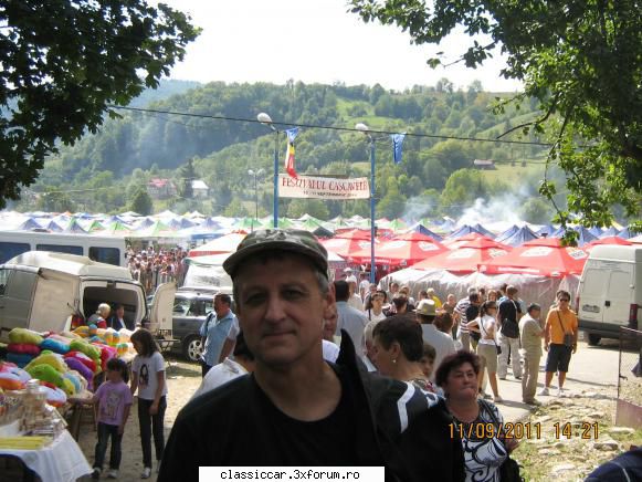 Festivalul cascavelei - vedere de ansamblu la plecare - Drumetii prin Mioritic
