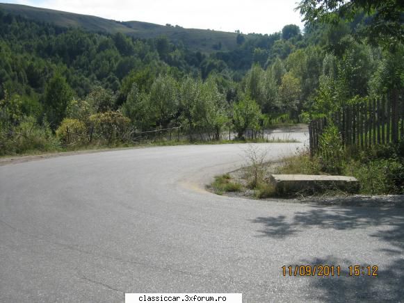 Festivalul cascavelei - Iar curbe la urcare spre Comarnic - Drumetii prin Mioritic
