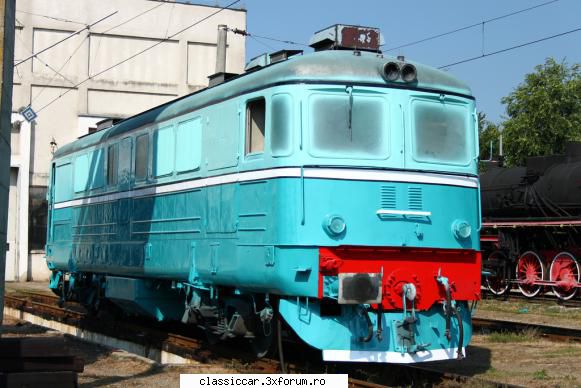 Fier vechi -Petrosani-325 lei o Dacie - Off topic: de fapt e o carcasa de locomotiva - Am vazut prin Romania