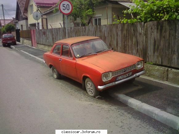 Ford Escort Mk I - in cartierul iris pe o strada mica de pe strada - Am vazut prin Cluj-Napoca