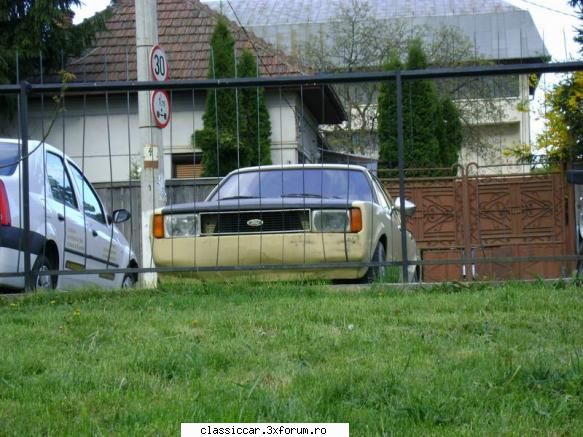 Ford Taunus - Un Ford Taunus din anii 70 - Am vazut prin Cluj-Napoca