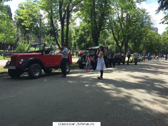 GAZ 69A din 1962 - Si inca o poza cu rudele mai apropiate sau mai - Prezentare masini