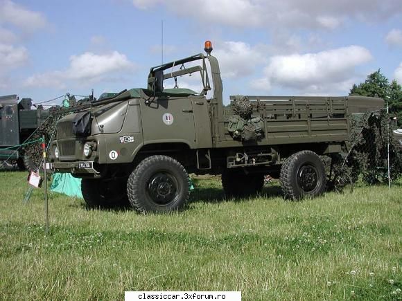 Ghicitoarea 152 - SUMB MH600BS 4x4 - Este un camion SIMCA Marmon-Herrington, produs in - Ghicitoarea zilei