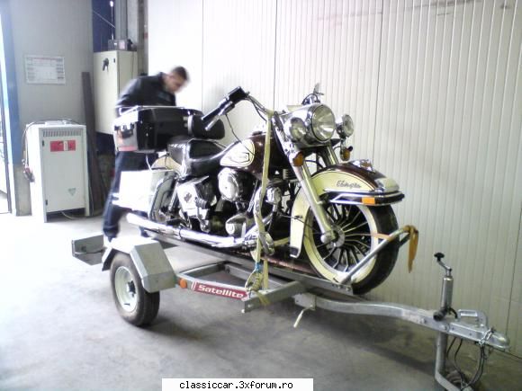 Harley Davidson Electro Glider - un harley de la sf anilor 80' o trecut prin hala - Am vazut prin Cluj-Napoca