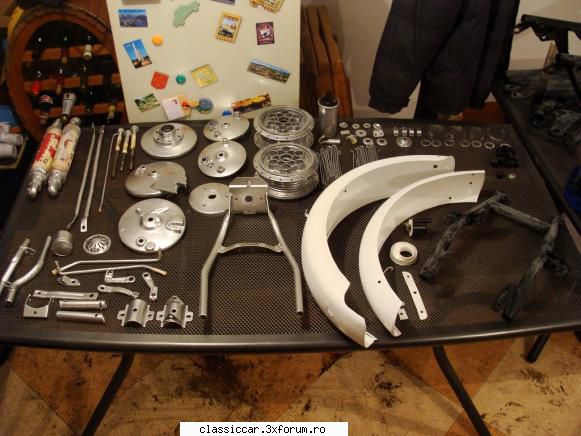 Hoinar timisorean din 1988 - piesele vopsite cu chrome effect nu prea s-au - Reconditionari si Restaurari
