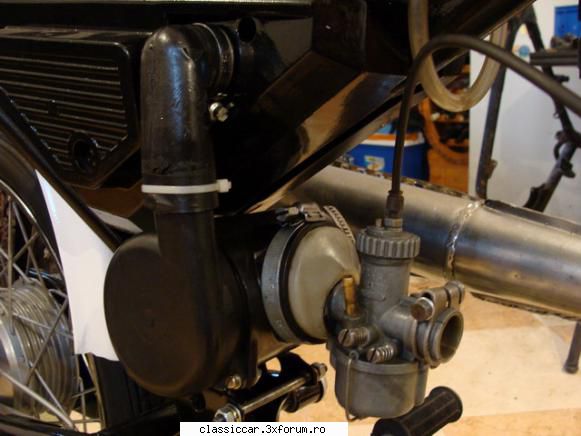 Hoinar timisorean din 1988 - filtrul de aer in forma de disc a intrat cu greu - Reconditionari si Restaurari