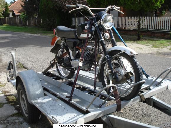 Hoinarul Oltean - dup� o baie zdrav�n� cu jet sub - Prezentare motociclete, motorete si biciclete de colectie