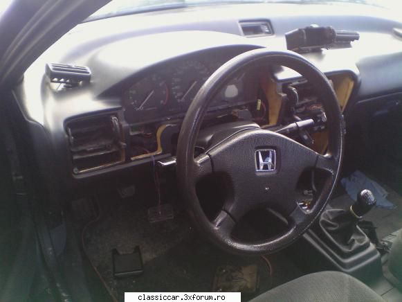 Honda Accord - Candva s-a fumat in masina si vreau sa curat bine - Reconditionari si Restaurari