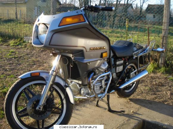 Honda G.L 500 - ultima in apus de soare - Prezentare motociclete, motorete si biciclete de colectie