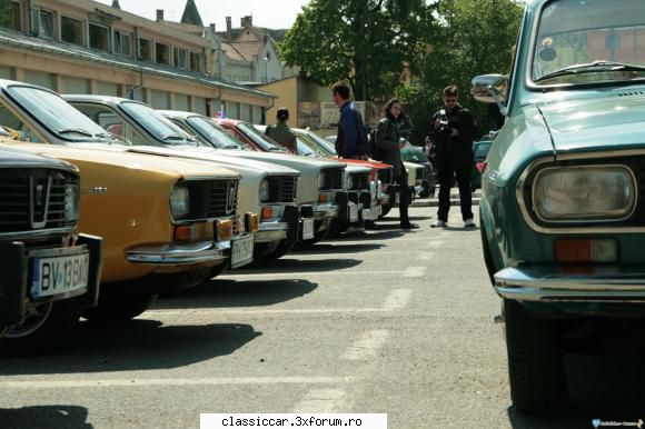 Intrunire nationala Dacia 1300 Sibiu 2011 - Au fost in jur de 30 de masini - Arhiva evenimente 2011