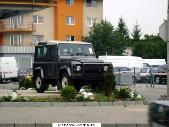 Iveco Massif - Inca se fabrica si ala! In poza este un Deffender - Am vazut prin Cluj-Napoca