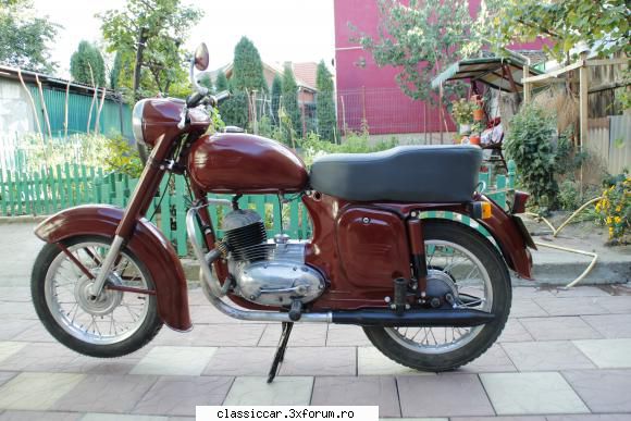 Jawa 125 - Aproape gata ,ramane partea electrica - Prezentare motociclete, motorete si biciclete de colectie