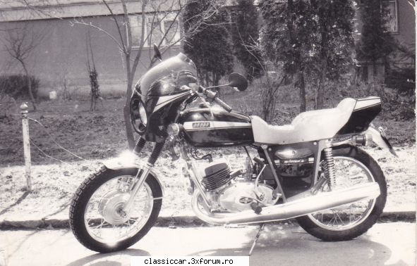 Jawa transformat� - Si IJ-ul 350 al prietenului - Prezentare motociclete, motorete si biciclete de colectie