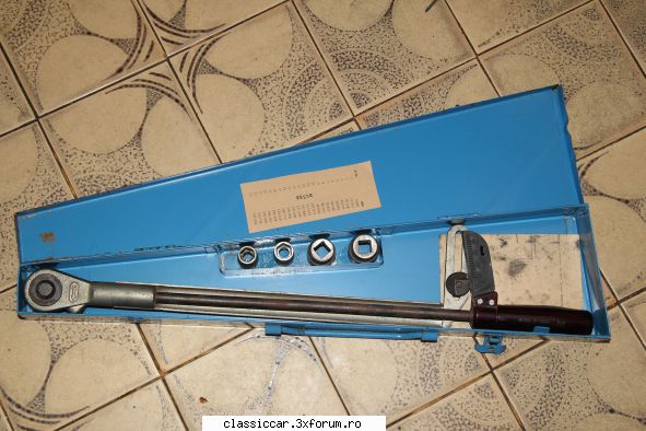Komissar - Scule si accesorii auto vechi - Se adauga o cheie dinamometrica - Vanzari  piese si accesorii