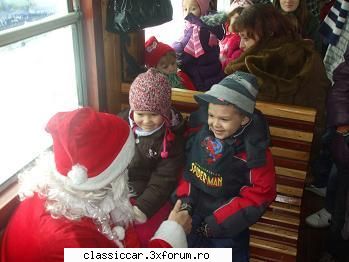 La Hunedoara ,mos Craciun vine cu locomotiva cu abur - MOS Craciun in actiune - Drumetii prin Mioritic