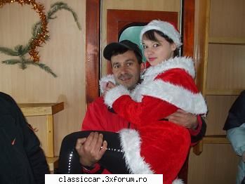 La Hunedoara ,mos Craciun vine cu locomotiva cu abur - IN vagonul bar exista si - Drumetii prin Mioritic