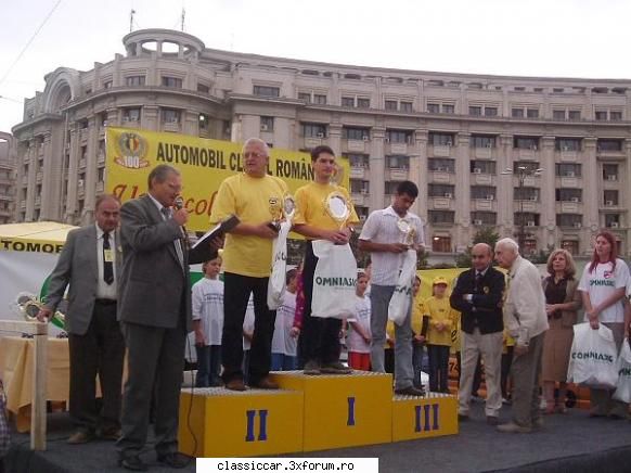 La evenimente cu buburuze. - Printre cei in virsta gasiti si pe Ionescu - Arhiva evenimente 2011